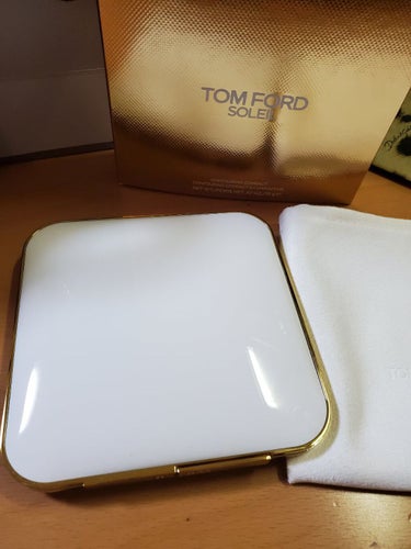 ソレイユ コントゥーリング コンパクト/TOM FORD BEAUTY/ハイライトを使ったクチコミ（1枚目）