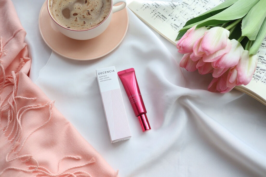 アヤナス アイクリーム コンセントレート/DECENCIA/アイケア・アイクリームを使ったクチコミ（1枚目）