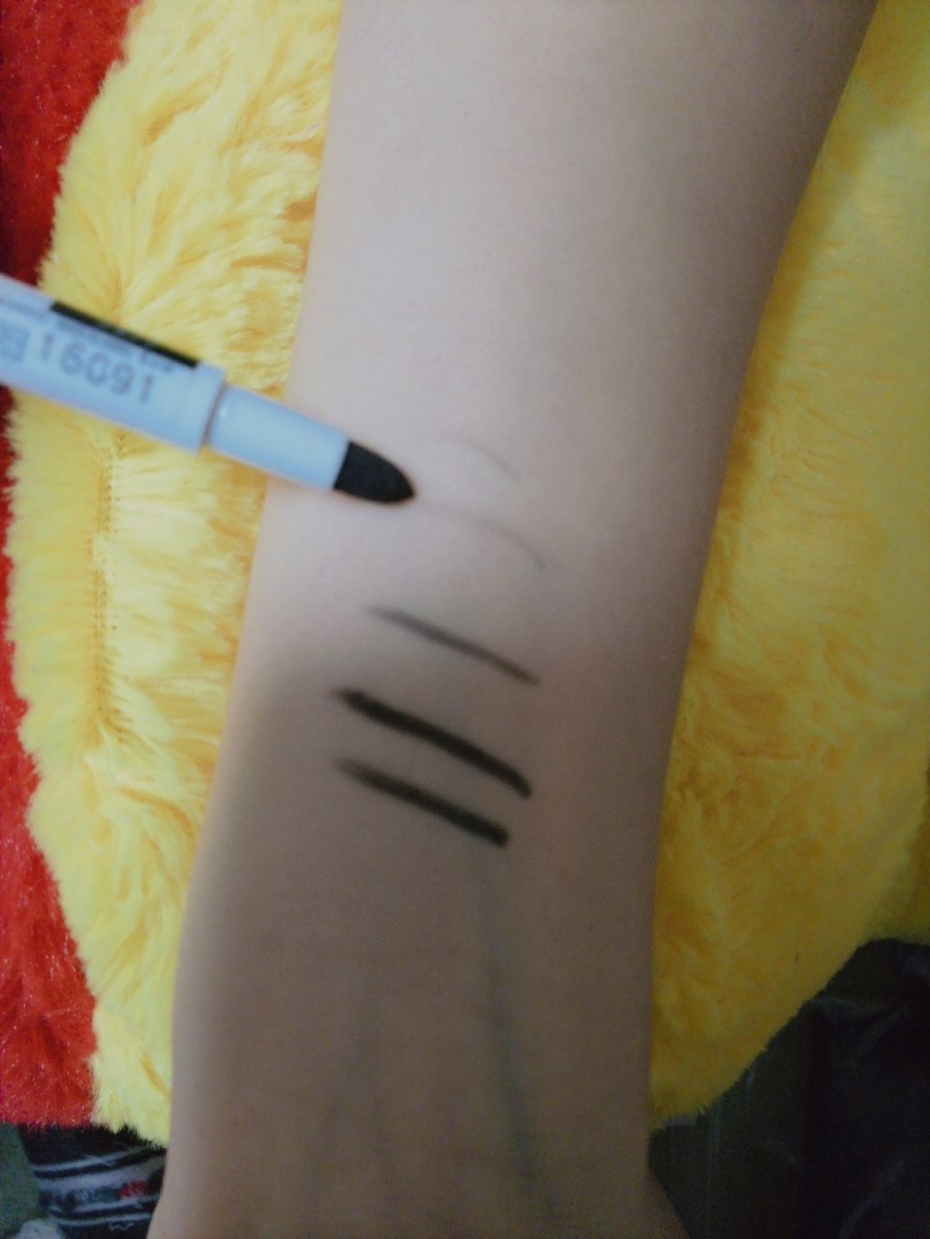 アイ ライナー ペンシル くり出し式/ちふれ/ペンシルアイライナーを使ったクチコミ(4枚目)