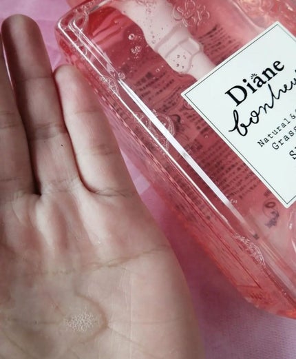 ダイアン グラースローズの香り/シャンプー&トリートメントのクチコミ「天然由来成分でダメージ補修。
ナチュラルなのにきしまない。
香水の産地、フランスのグラース地.....」(3枚目)