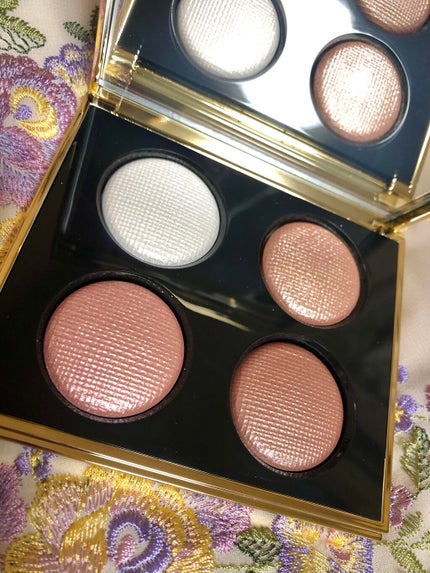 ピンク グロウ リュクス アイシャドウ パレット/BOBBI BROWN/アイシャドウパレットを使ったクチコミ(2枚目)