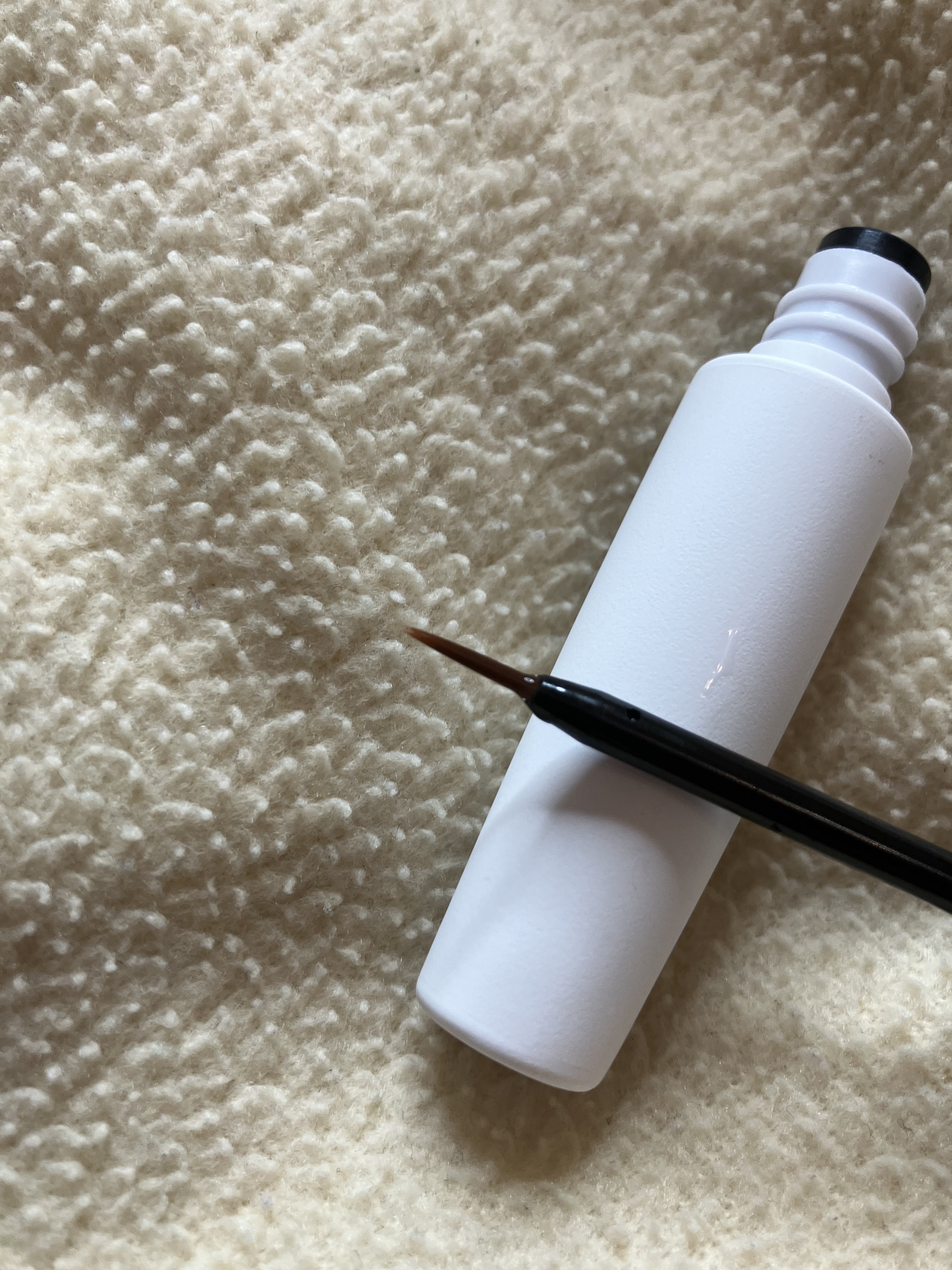 エグータム/アルマダスタイル/まつげ美容液を使ったクチコミ（2枚目）