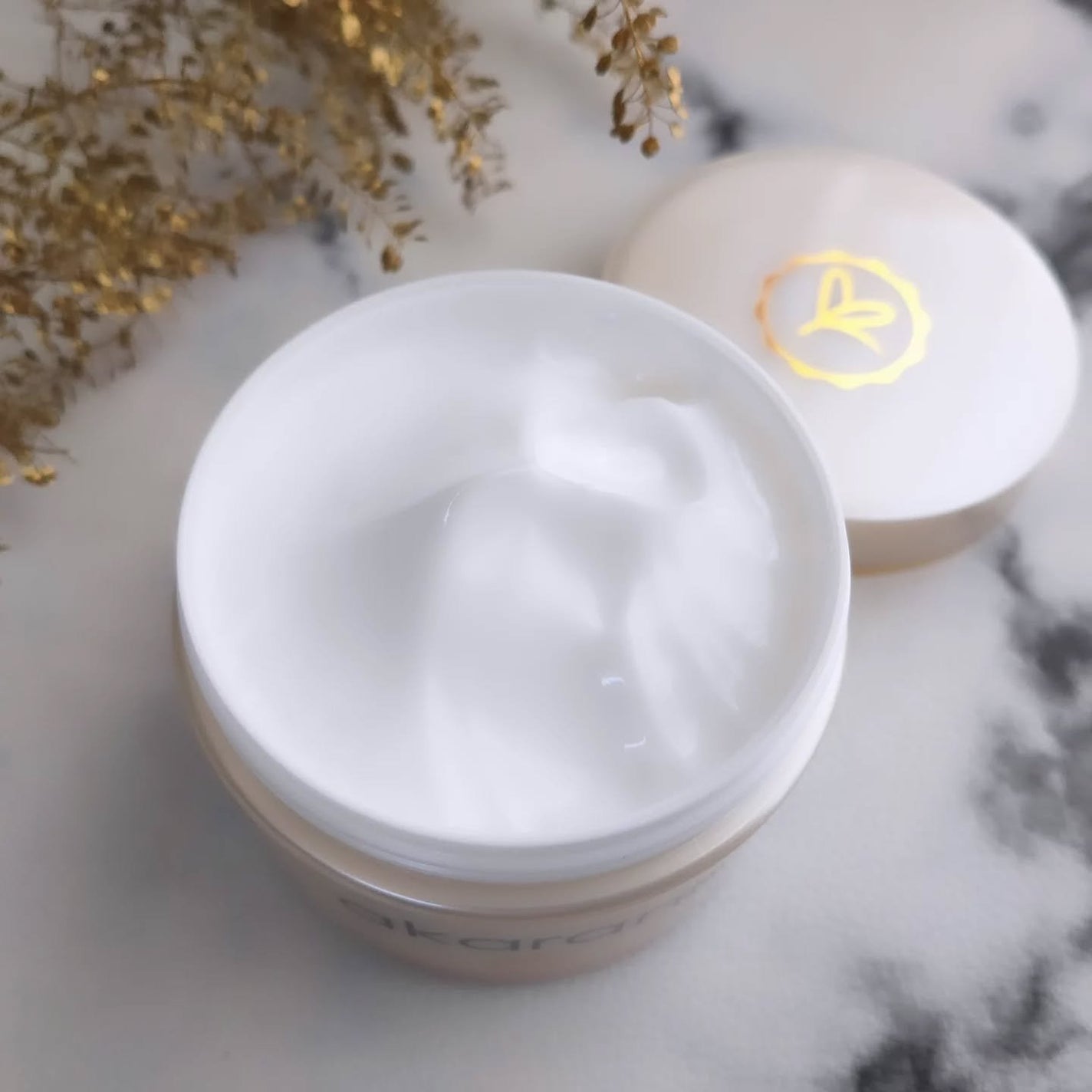 メディカルリンクルジェルクリーム/アカラン/オールインワン化粧品を使ったクチコミ(4枚目)