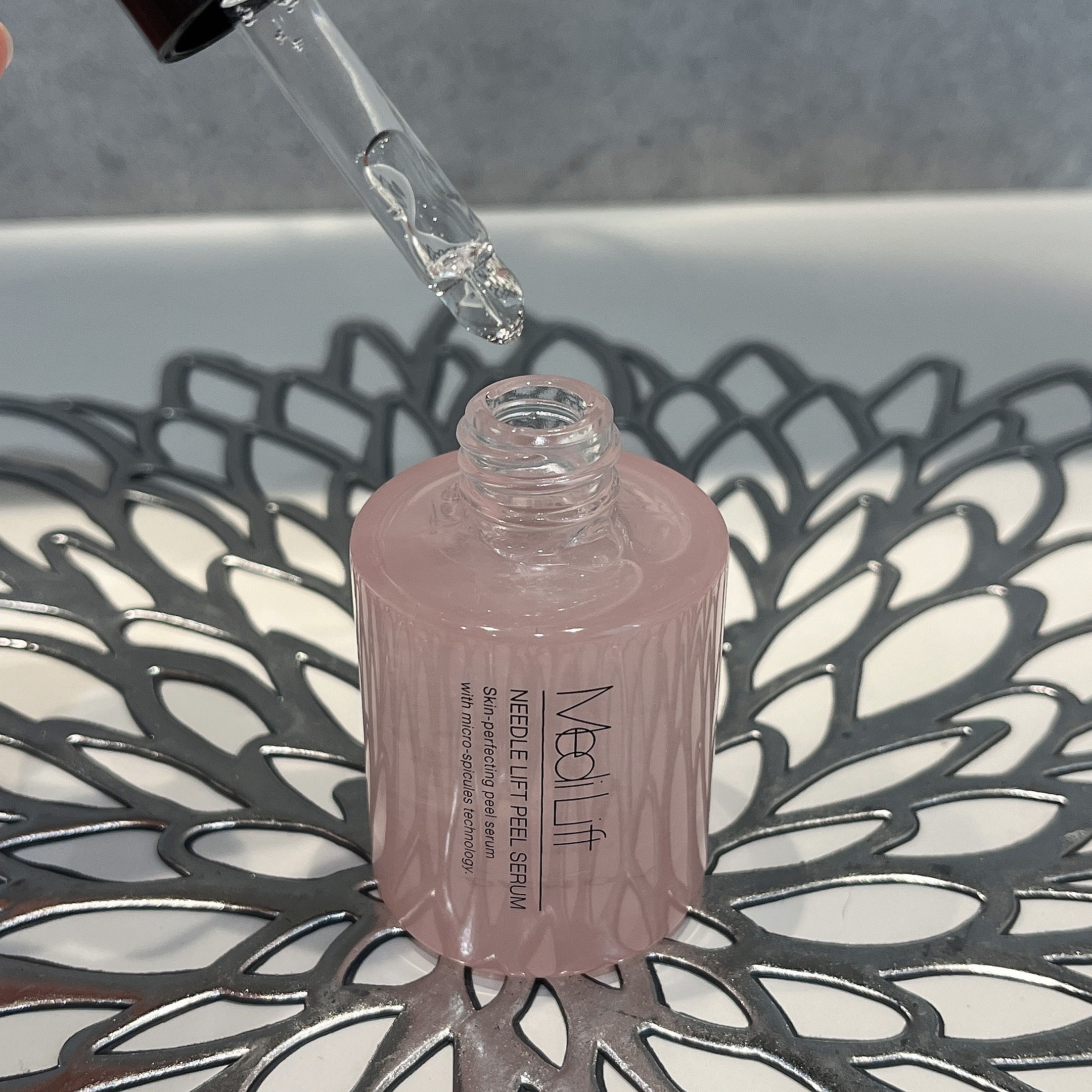 メディリフト ニードルリフトピールセラム/YA-MAN TOKYO JAPAN/美容液を使ったクチコミ（2枚目）