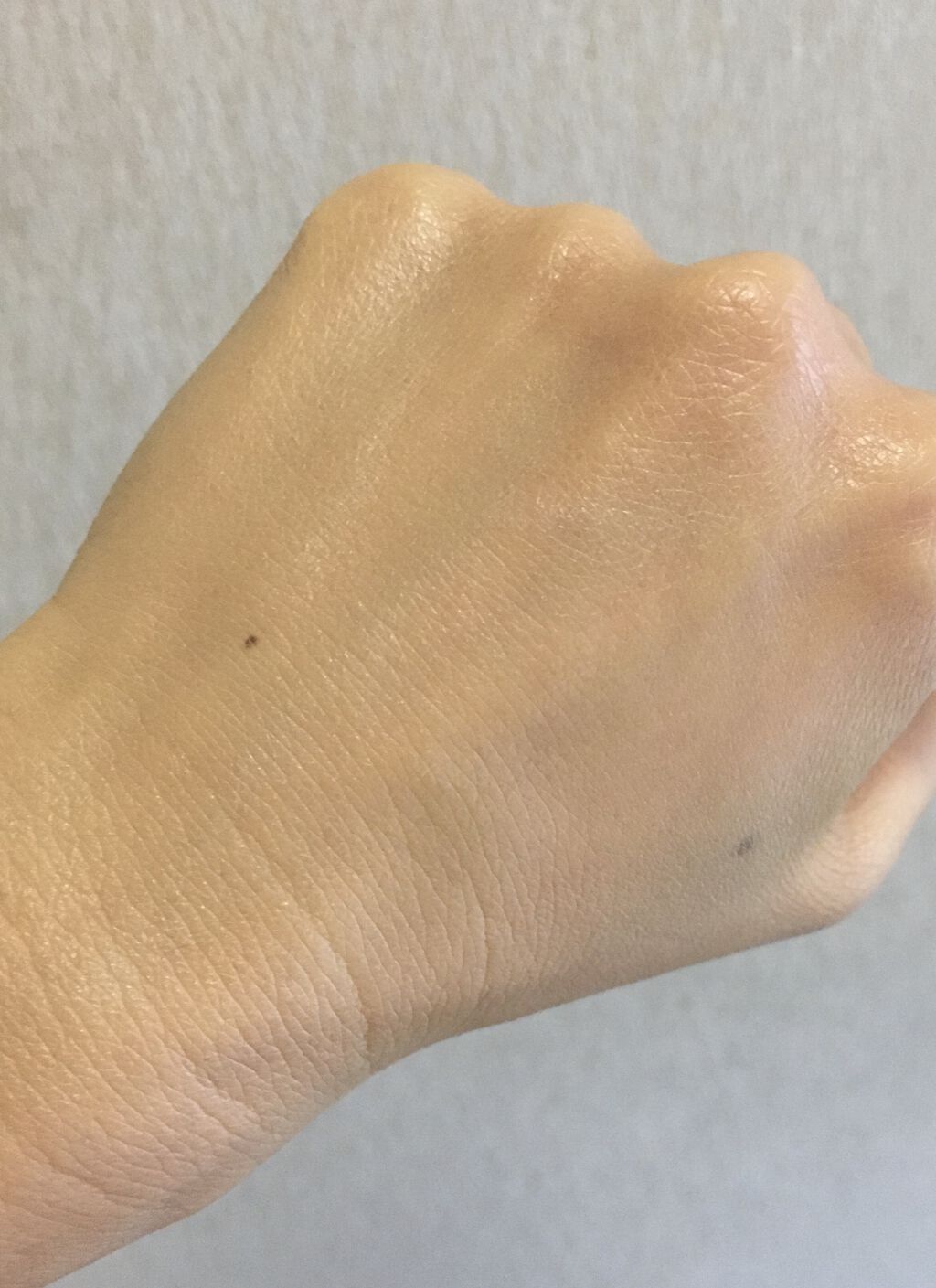 プリズム・リーブル・スキンケアリング・グロウ 1-W105/GIVENCHY/リキッドファンデーションを使ったクチコミ（3枚目）