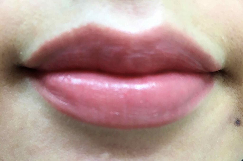 ラスティンググロスリップ 201 ピンク系/CEZANNE/口紅を使ったクチコミ（2枚目）