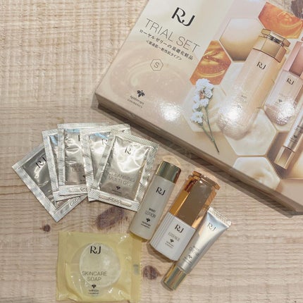 RJ トライアルセット/アピセラピーコスメティクス/スキンケアキットを使ったクチコミ(7枚目)