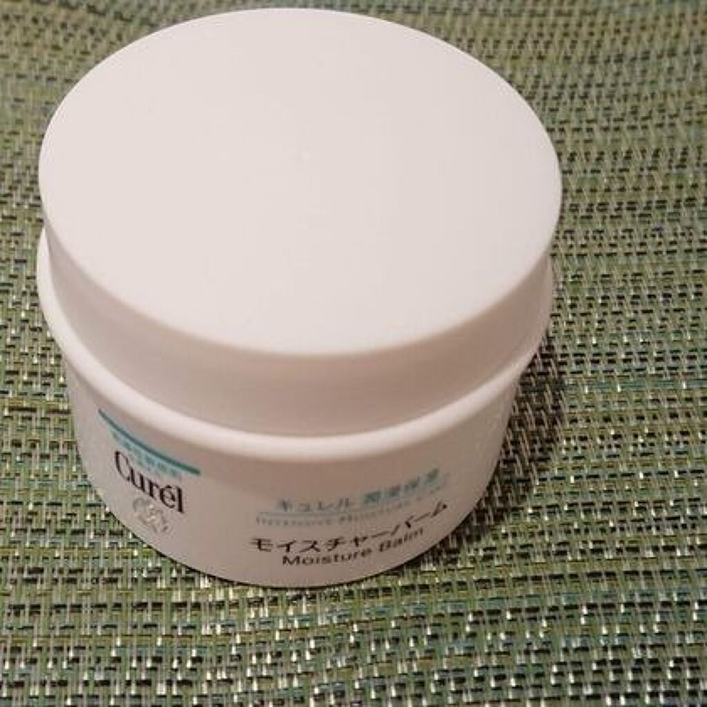花王株式会社さんの
キュレルモイスチャーバーム
をお試ししました。
洗顔後、化粧水、美容液、乳液などの
スキンケアの後に使用しました。
テクスチャーはこってりと固めですが
伸ばすとサラッと肌に馴染みました。
ベタつきが少ないので塗りやすい

