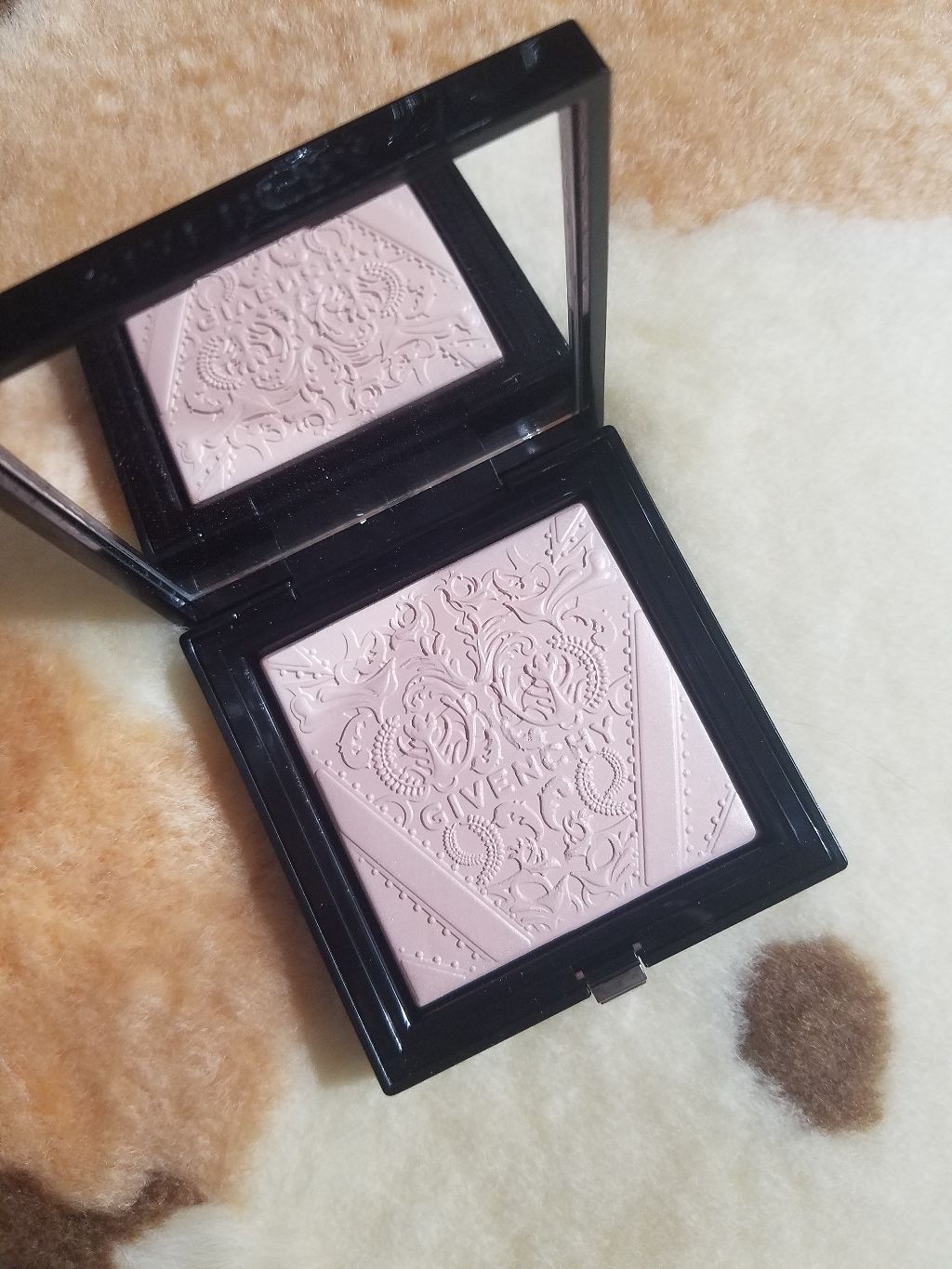 プリズム・リーブル/GIVENCHY/ルースパウダーを使ったクチコミ(1枚目)