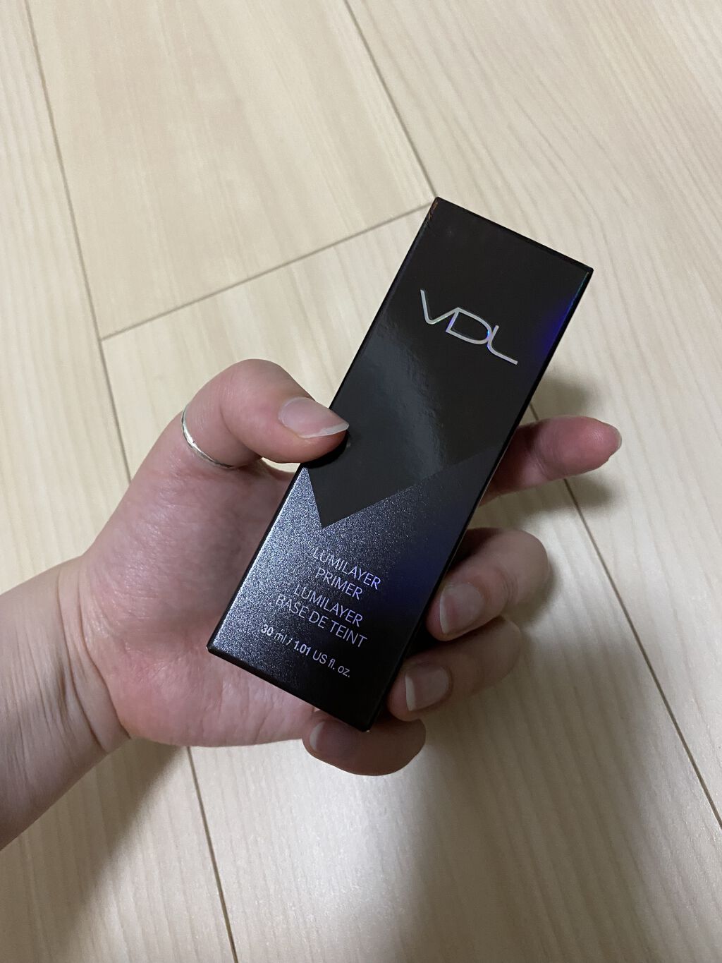 VDL　LUMILAYER PRIMER★

キラキラ具合が最強すぎて、毎朝のメイクが最高です♡
クマ隠しにも良くって、しっかり隠してくれます！
  #目指せ透明感  #時短コスメ #韓国コスメ こ