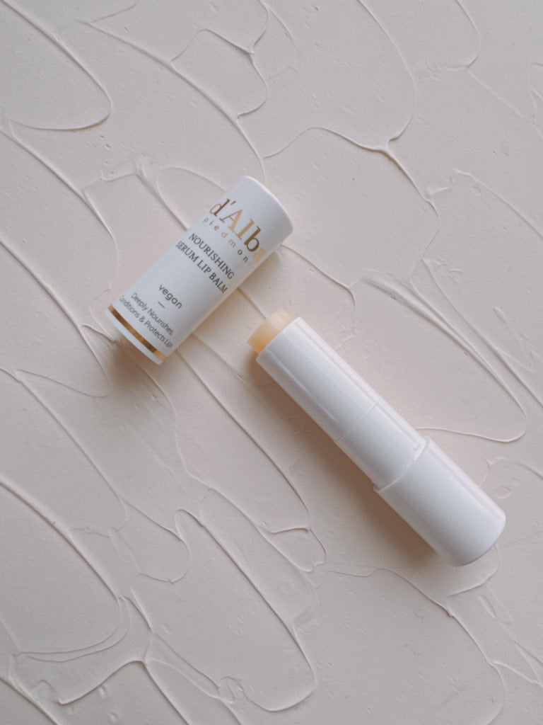 ホワイトトリュフナリシングセラムリップバーム/ダルバ/リップバームを使ったクチコミ(2枚目)