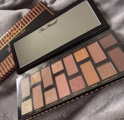 ボーン ディス ウェイ ザ ナチュラル ヌード アイシャドウ パレット/Too Faced/アイシャドウパレットを使ったクチコミ(3枚目)