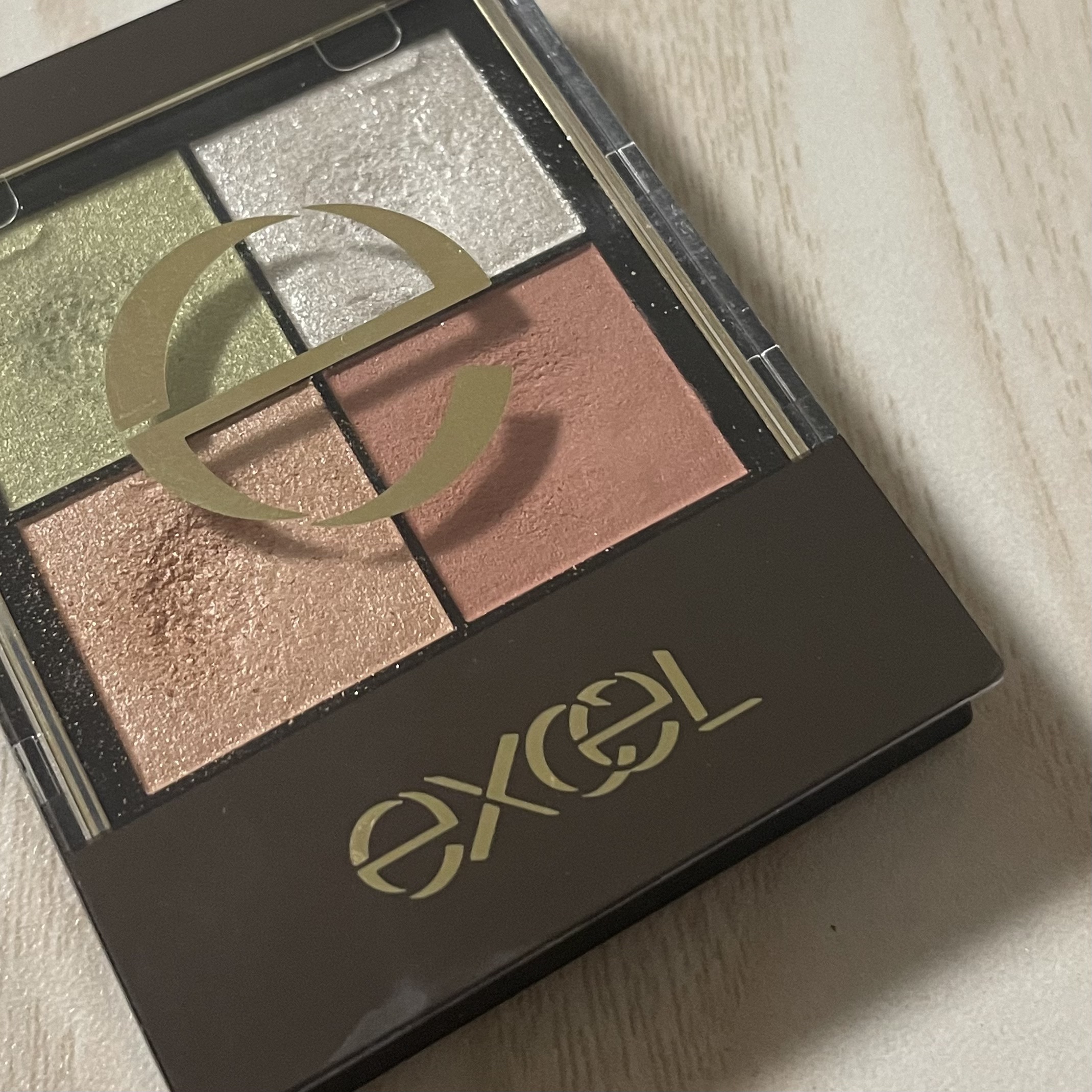 リアルクローズシャドウ/excel/アイシャドウパレットを使ったクチコミ（1枚目）