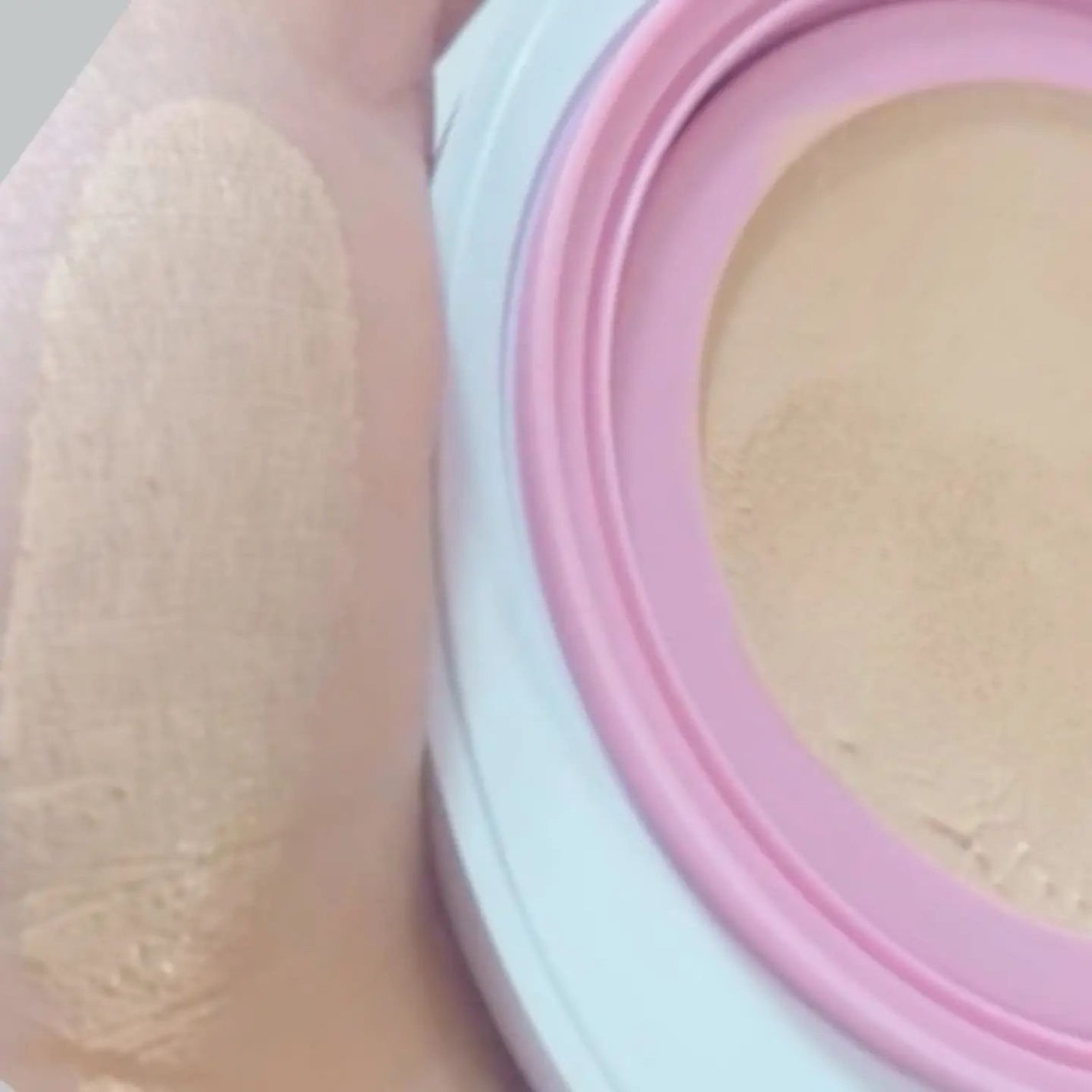 デューイーメッシュファンデーション/ASUNE /クッションファンデーションを使ったクチコミ(4枚目)