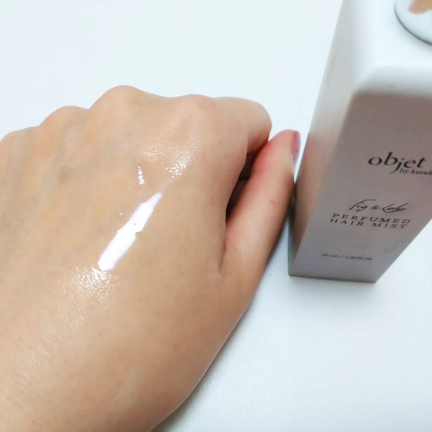 パフュームドヘアミスト フィグ＆ロータス/objet by kundal/アウトバストリートメントを使ったクチコミ（3枚目）