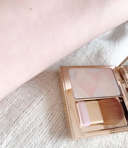 クレ・ド・ポー ボーテ レオスールデクラ/クレ・ド・ポー ボーテ/パウダーハイライトを使ったクチコミ(6枚目)