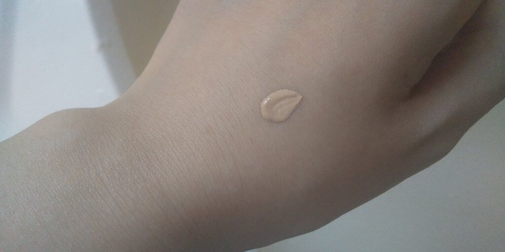 フィットミー リキッドファンデーション R 215/MAYBELLINE NEW YORK/リキッドファンデーションを使ったクチコミ（2枚目）