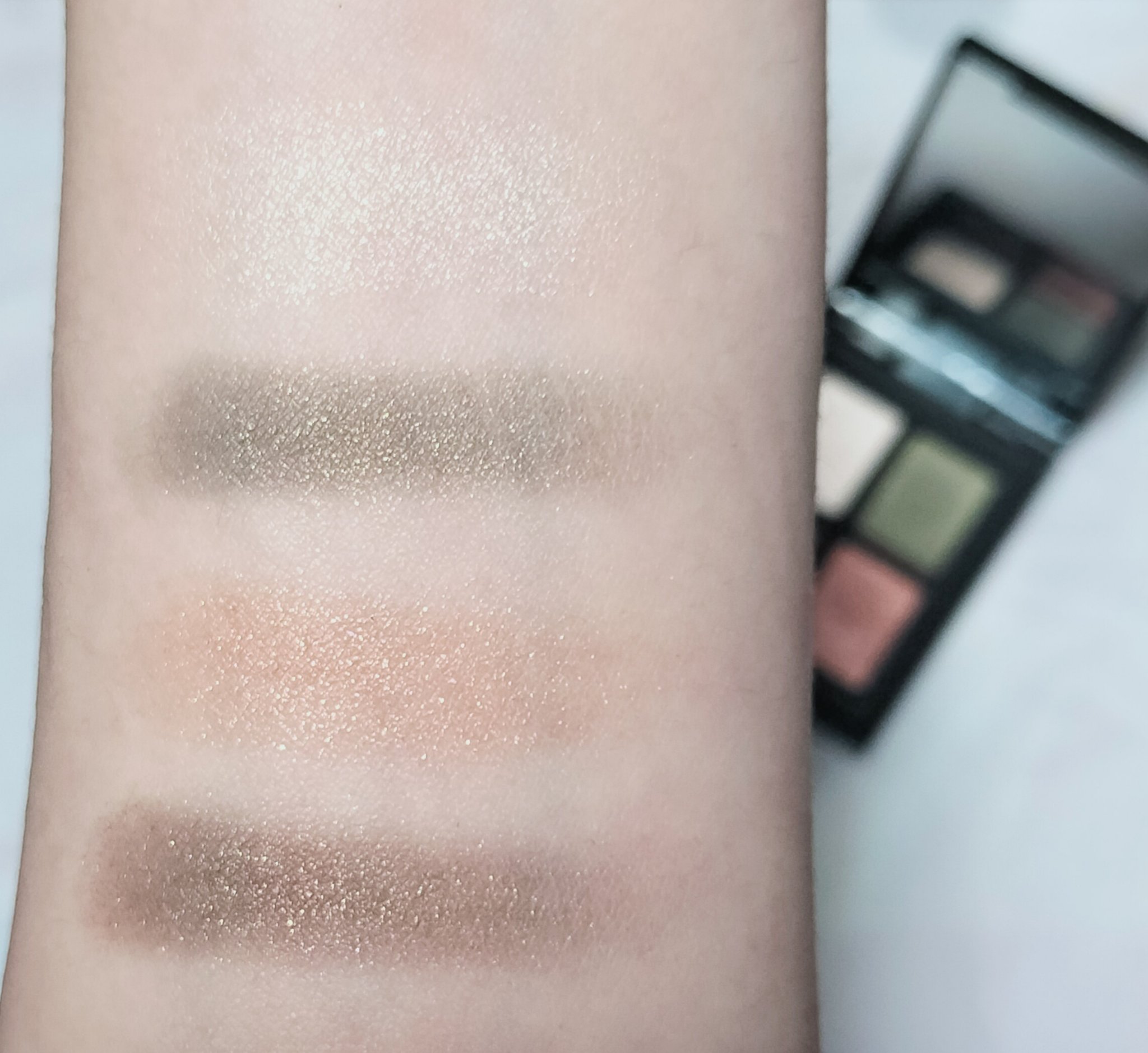 エトワルローズ 4色アイシャドウ 09 モス/Étoile Rose/アイシャドウパレットを使ったクチコミ（2枚目）