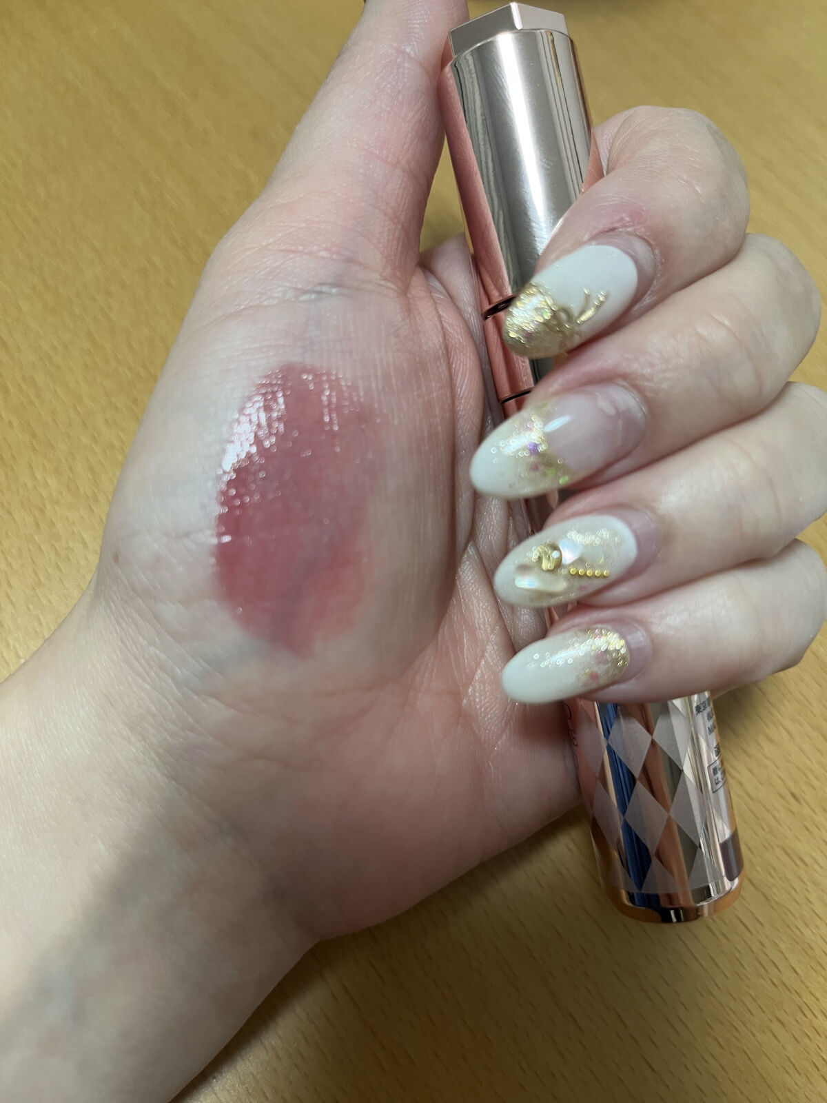 エレガンス リクイッド ルージュ ビジュー/Elégance/口紅を使ったクチコミ（3枚目）