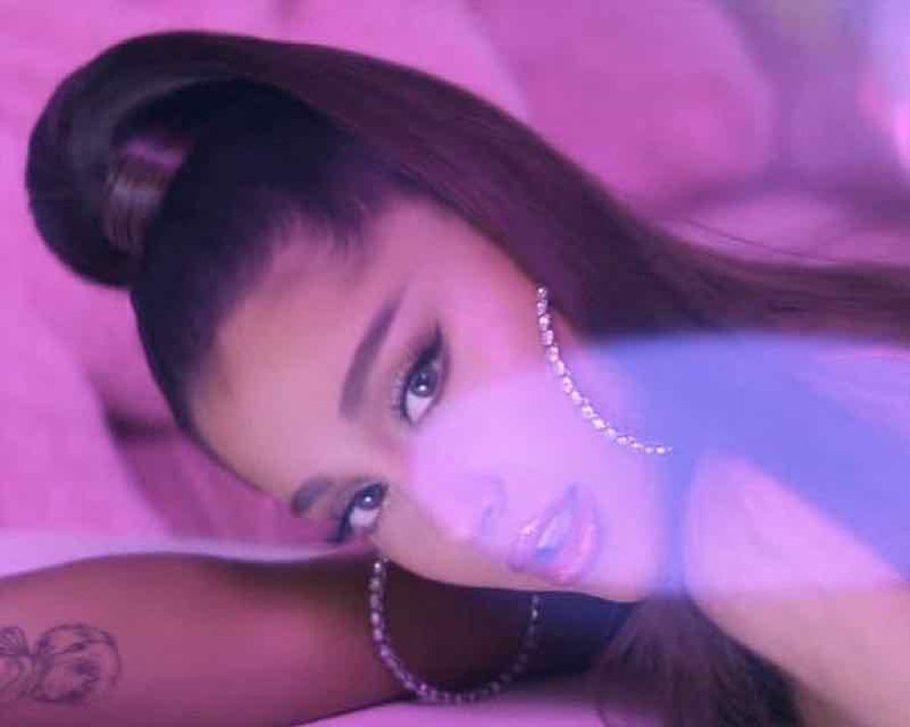 ☺︎ on LIPS 「<ダイエット:足3日目>明日から学年末テストが始まるので今日は..」(1枚目)