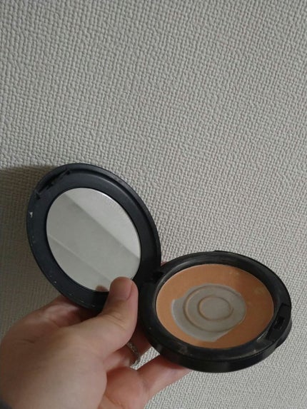 スタジオ フィックス パウダー プラス ファンデーション/M・A・C/パウダーファンデーションを使ったクチコミ(2枚目)