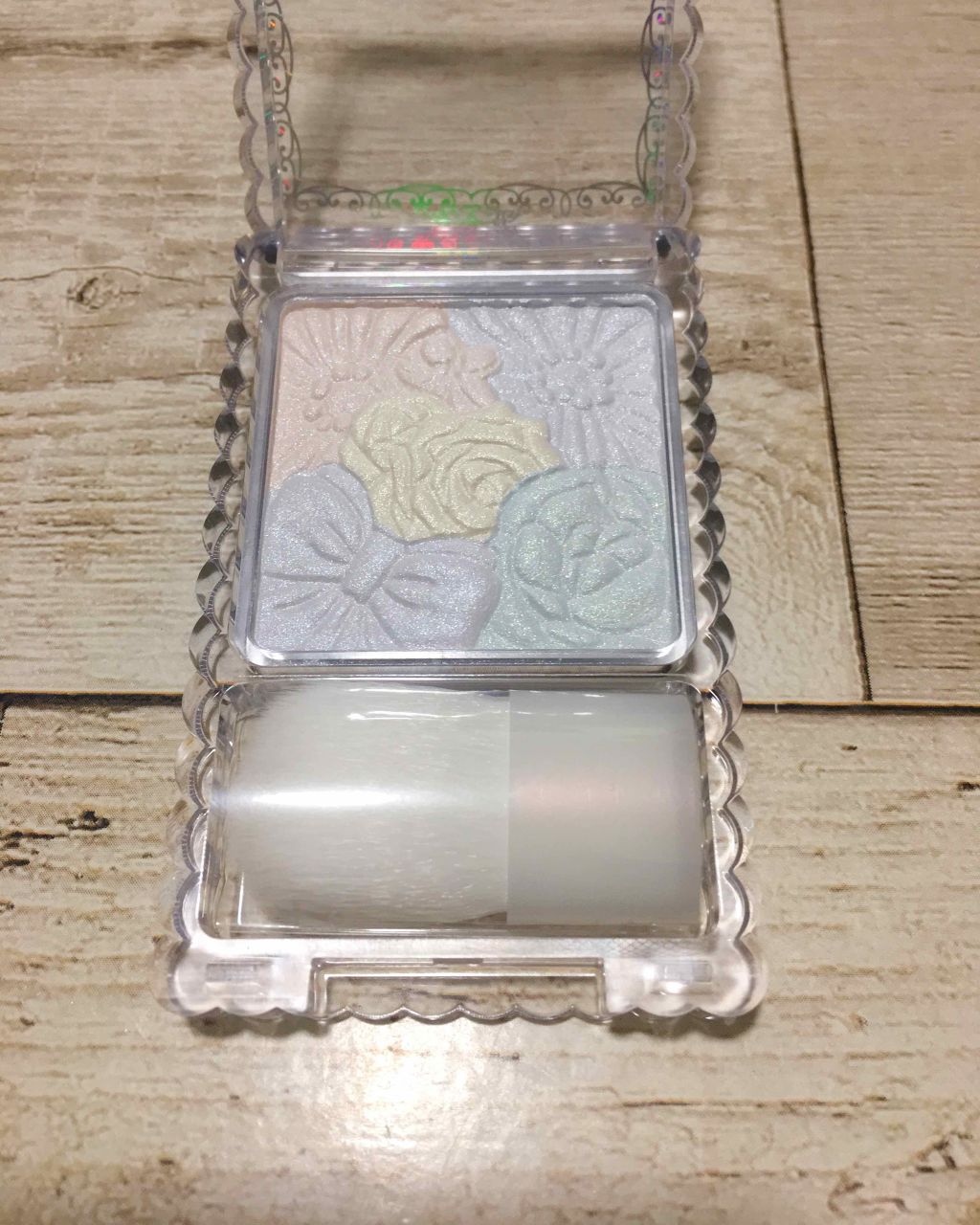 グロウフルールハイライター 03 クリスタルライト/キャンメイク/パウダーハイライトを使ったクチコミ（1枚目）