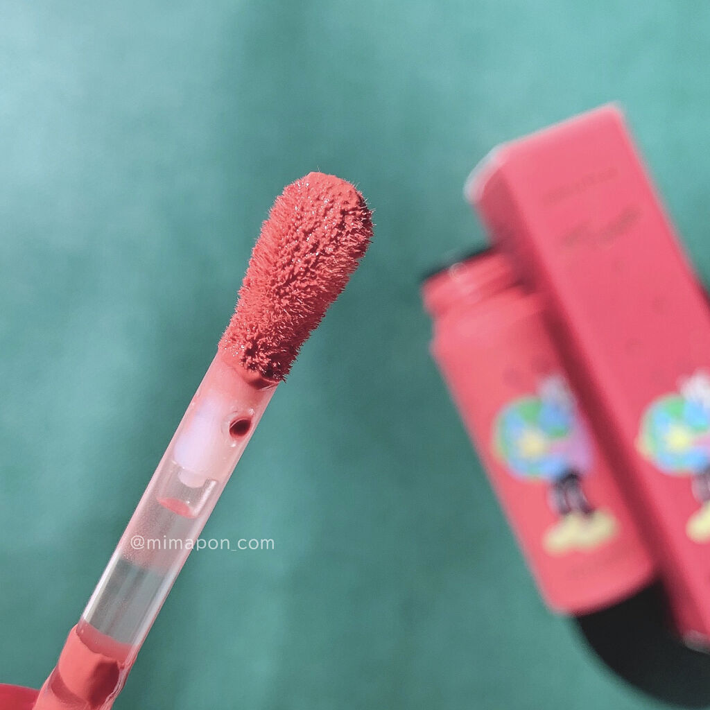エアリー マットティント 2021 Green Holidays Edition/innisfree/口紅を使ったクチコミ（3枚目）
