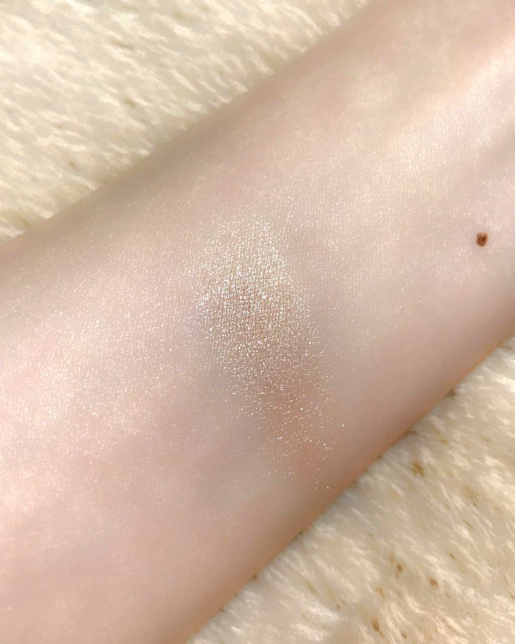 ブライトアップアイシャドウ/media/単色アイシャドウを使ったクチコミ(4枚目)