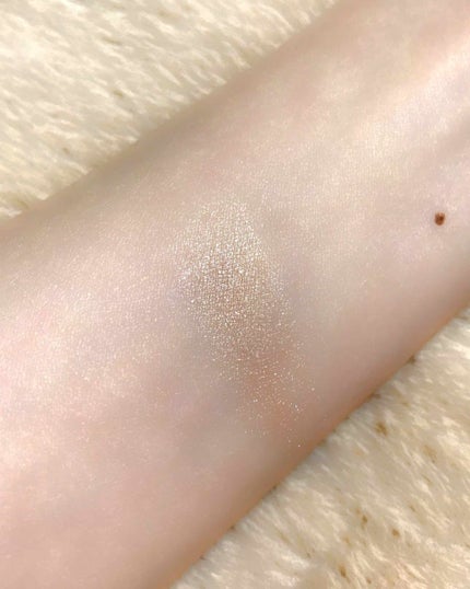 ブライトアップアイシャドウ/media/単色アイシャドウを使ったクチコミ(4枚目)