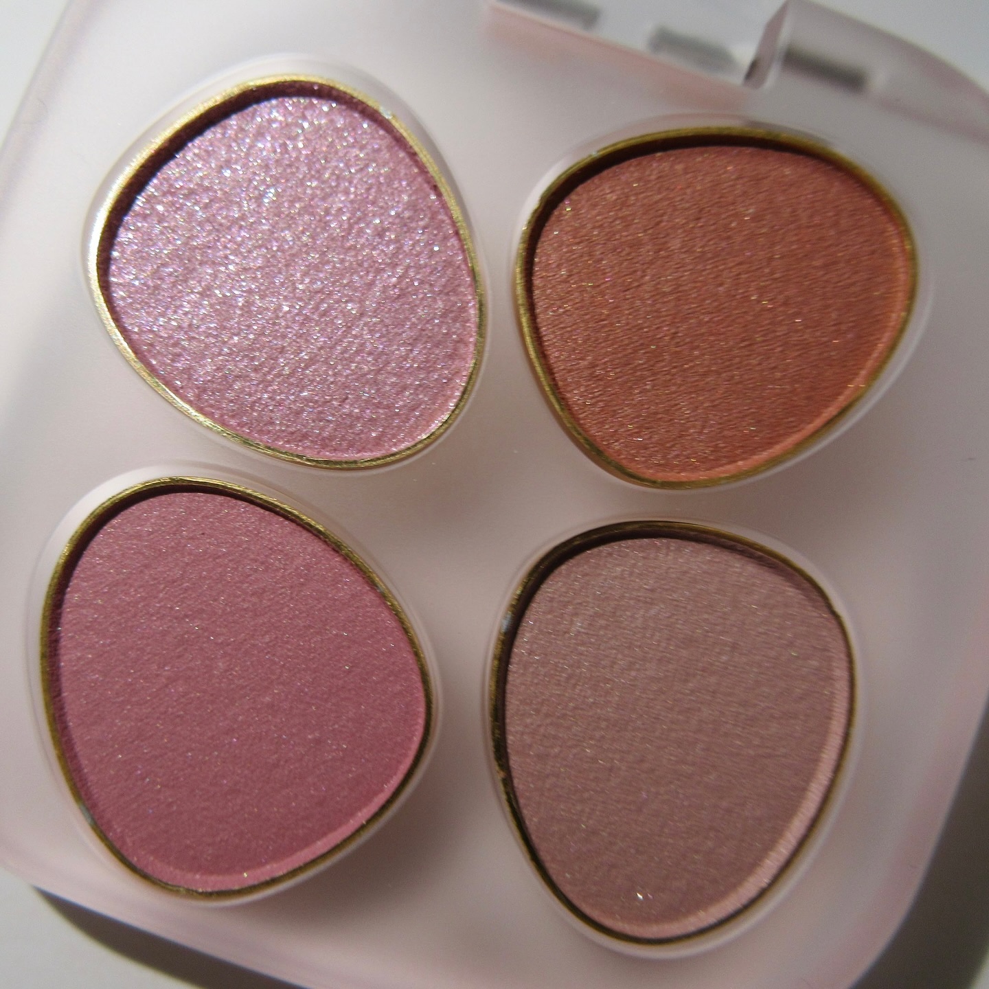 トーン ホリデー スイーツ ボックス Cheat Day Delights ＆ Shiny Sprinkles/to/one/メイクアップキットを使ったクチコミ（2枚目）