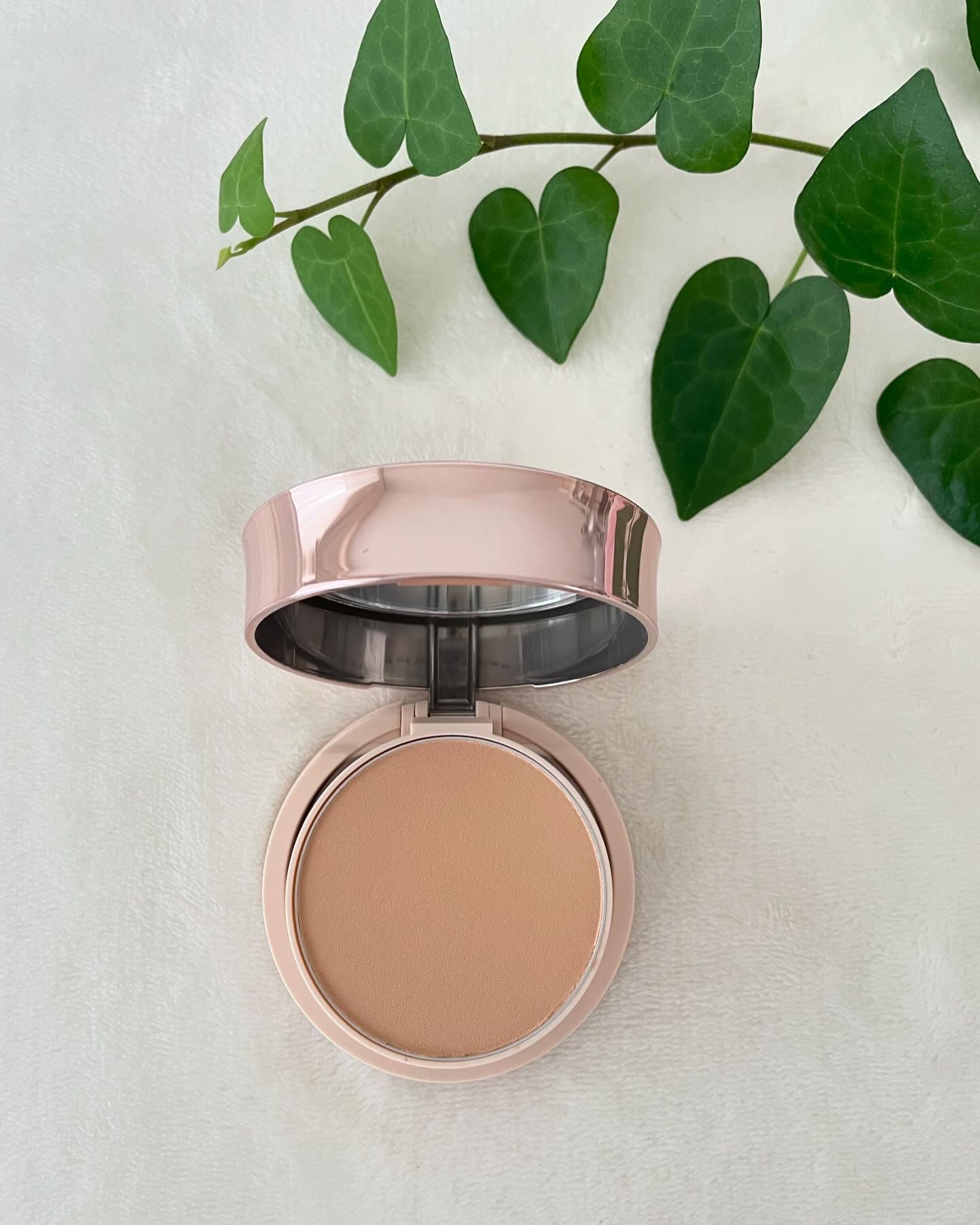 パウダリーファンデーション オーセンティックウーマン ロングステイ サテンヴェール/ブリリアージュ/パウダーファンデーションを使ったクチコミ（2枚目）