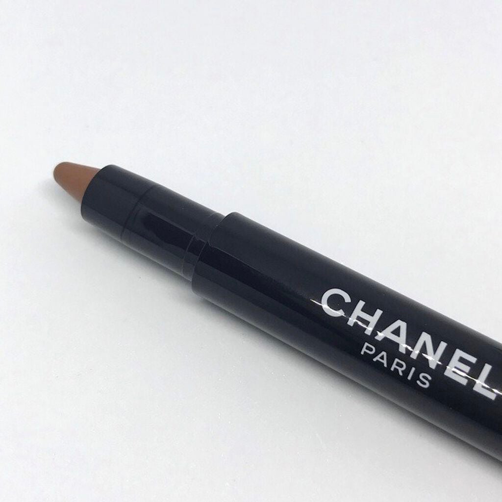 スティロ オンブル エ コントゥール/CHANEL/スティックアイシャドウを使ったクチコミ(2枚目)