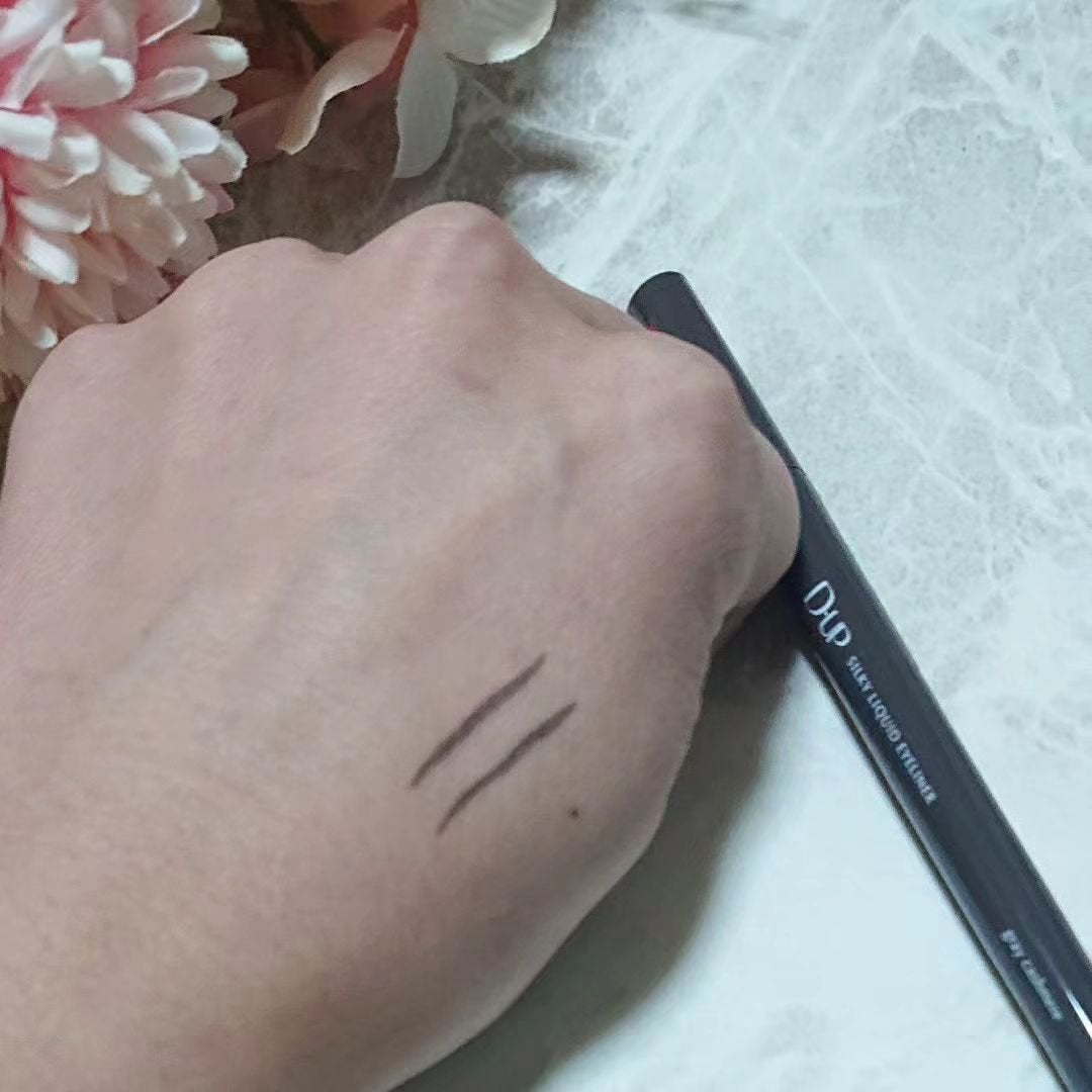 シルキーリキッドアイライナーWP/D-UP/リキッドアイライナーを使ったクチコミ(5枚目)