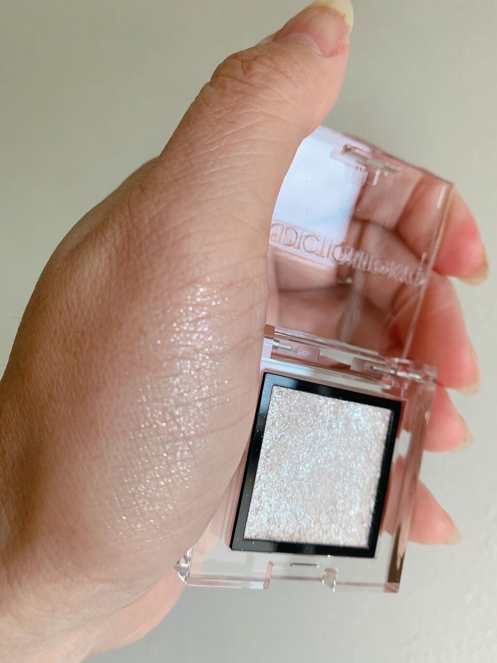 アディクション ザ アイシャドウ スパークル/ADDICTION/単色アイシャドウを使ったクチコミ(2枚目)