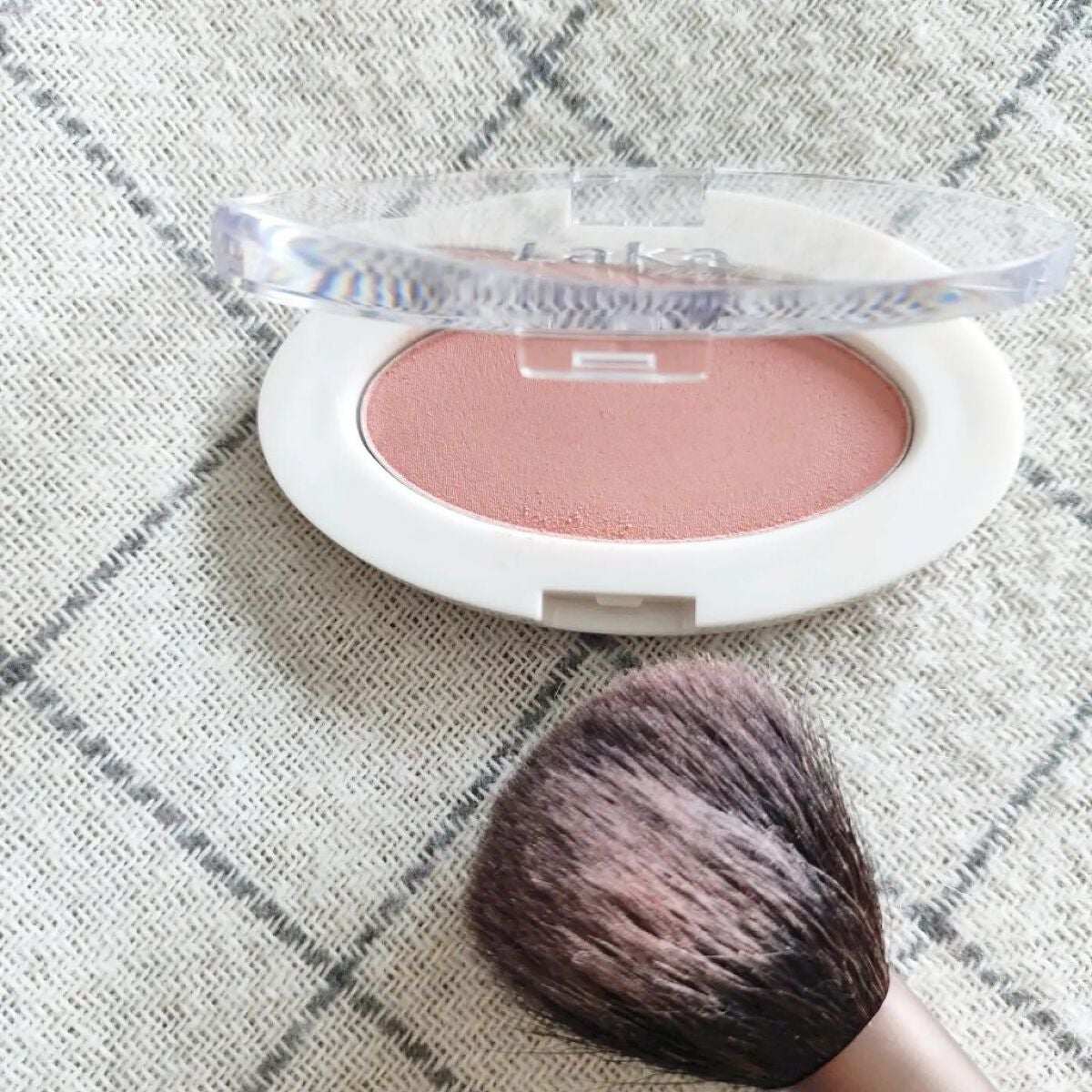 ラブシルクブラッシュ/Laka/パウダーチークを使ったクチコミ(3枚目)