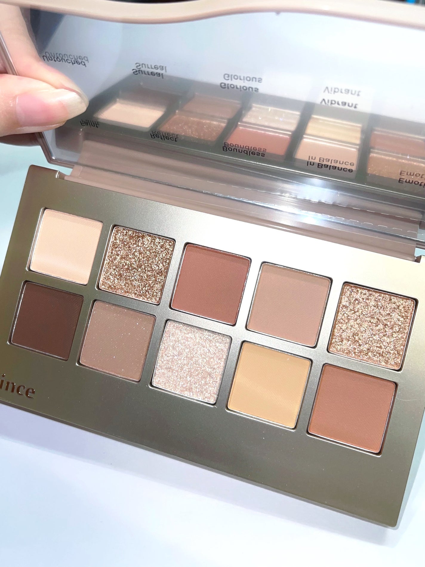 ニューデップスアイシャドウパレット/hince/アイシャドウパレットを使ったクチコミ(2枚目)