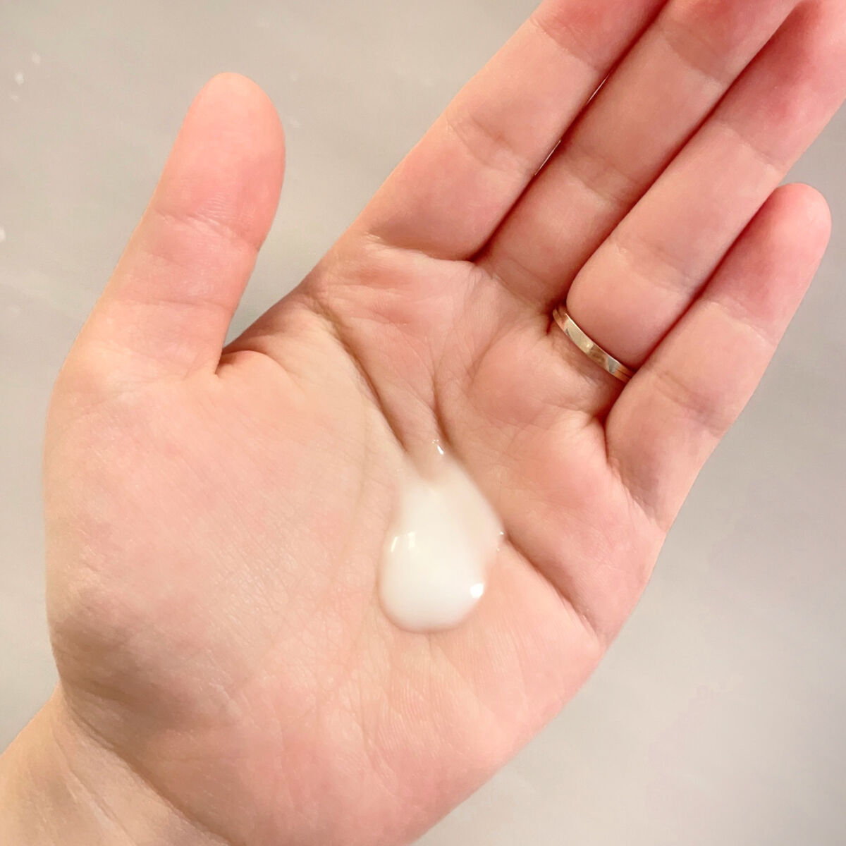 ベビーミルクローションうるおいプラス 300g/ピジョン/ボディローションを使ったクチコミ（2枚目）