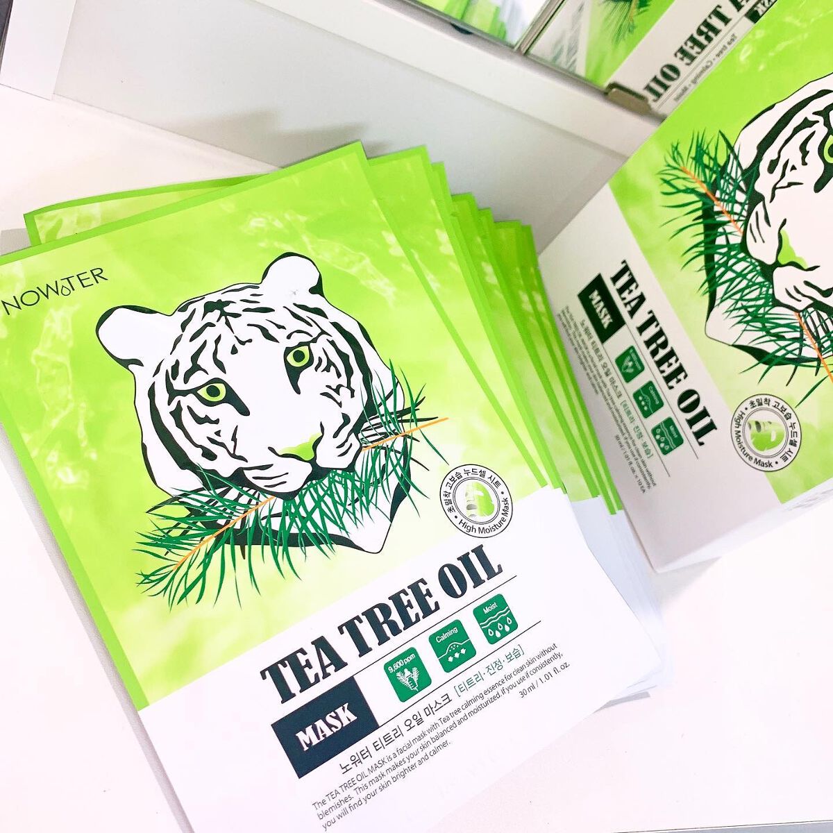 🌿🐯🇰🇷

🇰🇷NO WATER🇰🇷
☑︎ティーツリーオイルマスクパック🌿

一般的な化粧品の主成分は効能のないただの水がほとんど😭
このマスクパックの主成分は保湿成分のアロエベラ葉エキスからシカ成分や美容成分をたっぷり