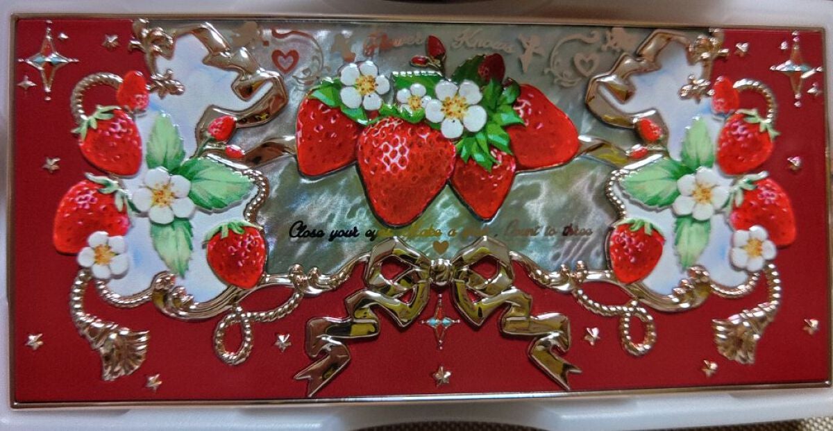 ストロベリーロココ アイシャドウパレット/FlowerKnows/アイシャドウパレットを使ったクチコミ(1枚目)