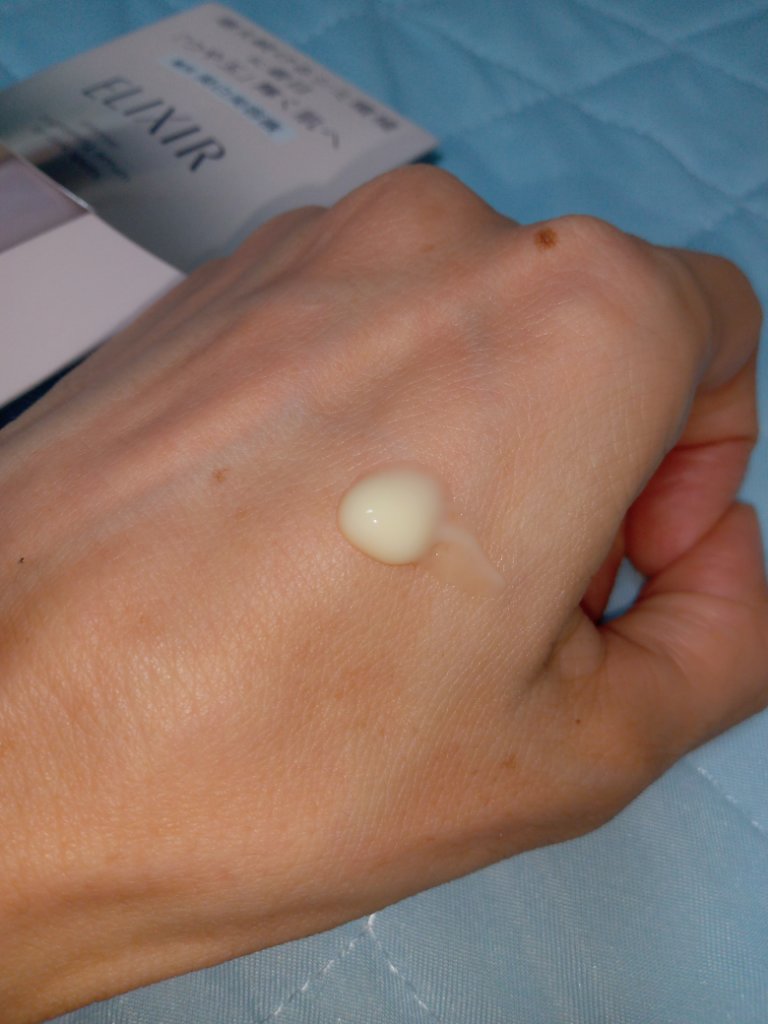 エリクシール ホワイト スポットクリアセラム WT/エリクシール/美容液を使ったクチコミ（3枚目）