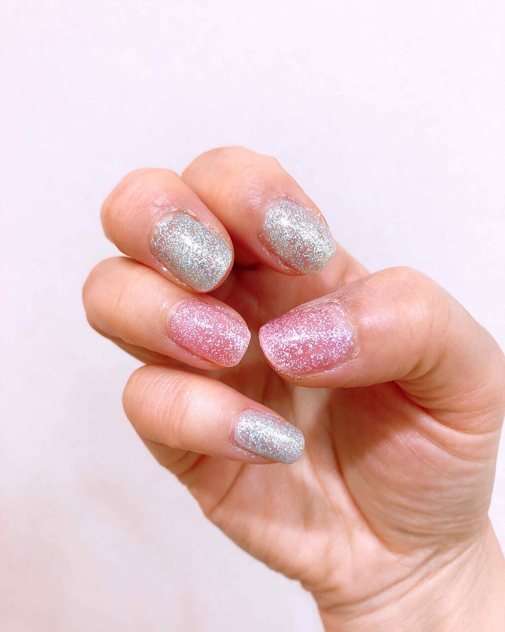 ネイルホリック Aurora Glitter/ネイルホリック/マニキュアを使ったクチコミ(2枚目)