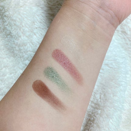 GENE TOKYO リラクシーアイシャドウ/DAISO/アイシャドウパレットを使ったクチコミ(3枚目)