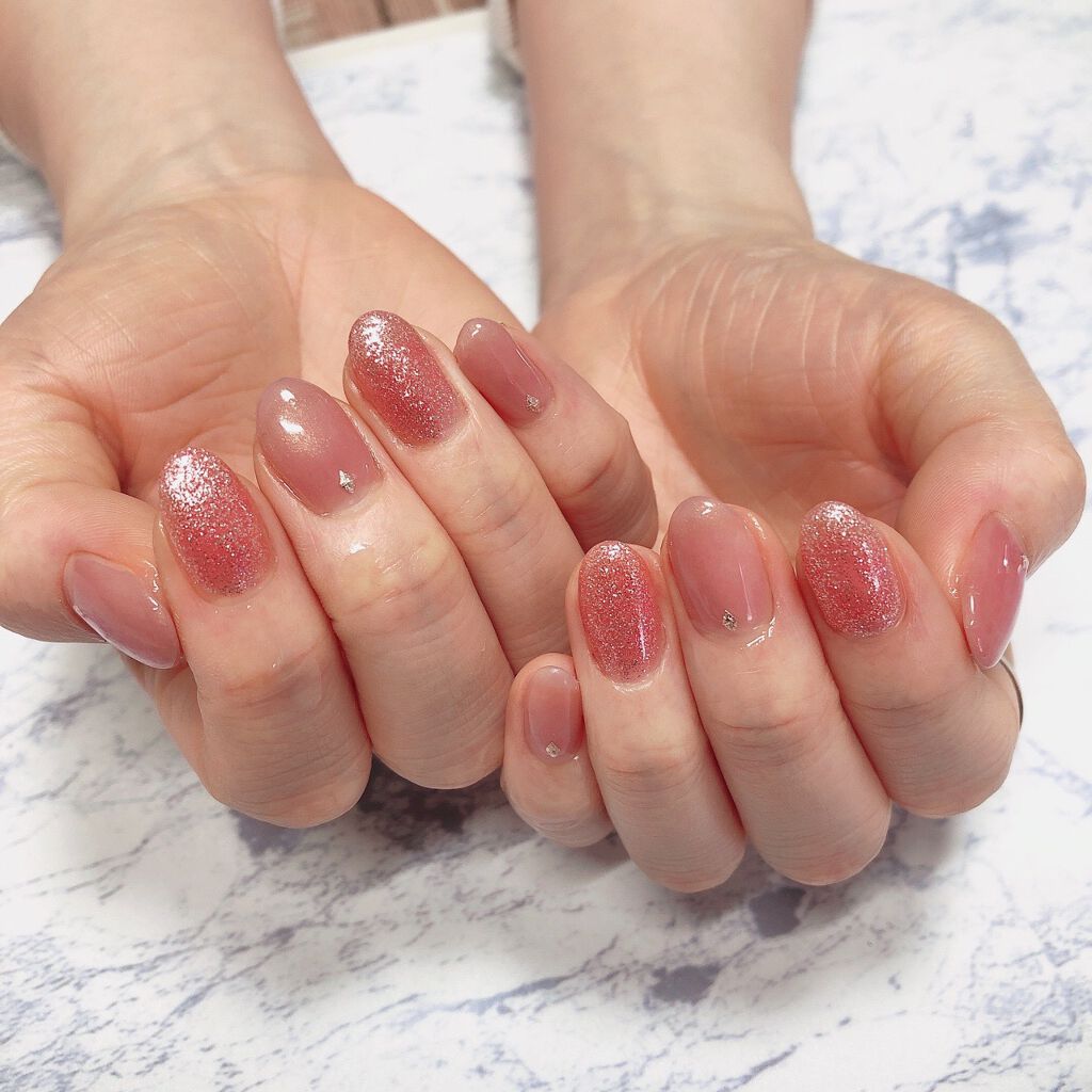 たらちゃん☆follow back100 on LIPS 「ネイル変えてきたー(^^)やっぱり実物に近いのは車内で撮った最..」(2枚目)