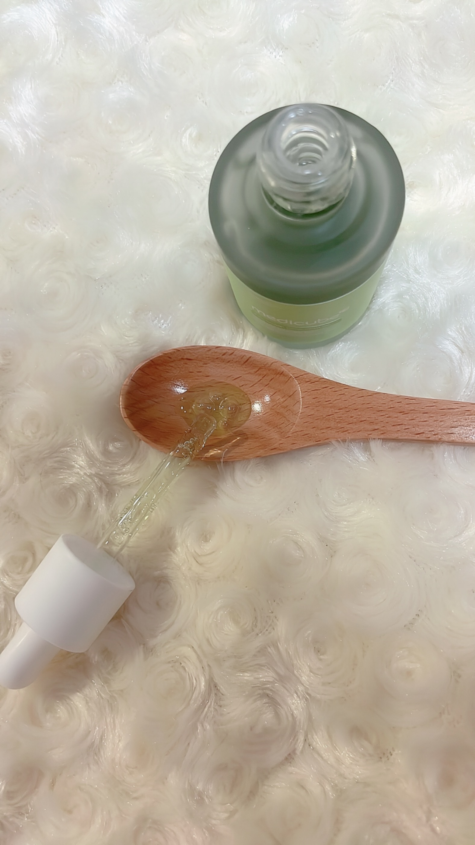 エクソソームシカ アンプル/MEDICUBE/美容液を使ったクチコミ（2枚目）