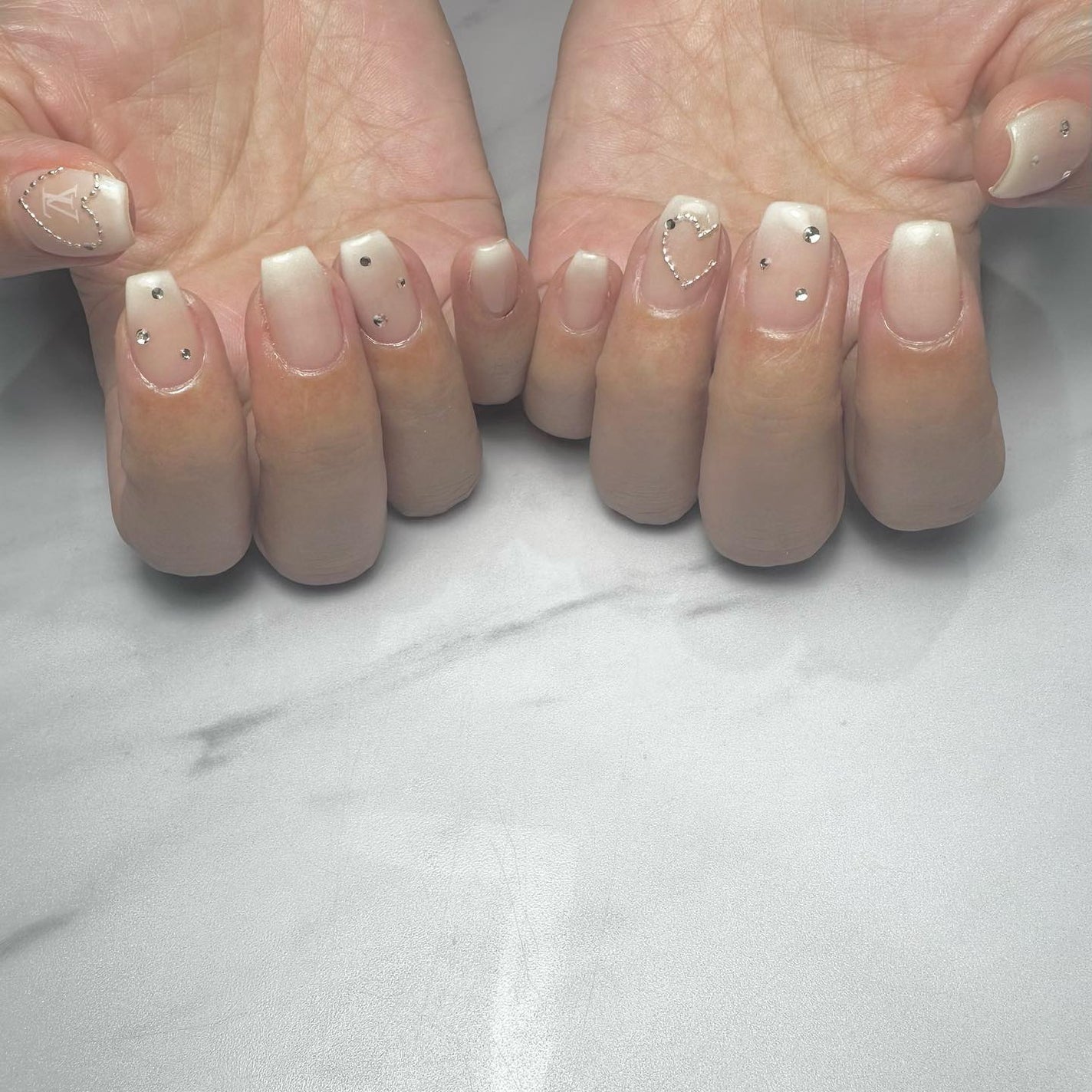 kanna on LIPS 「・・・𝔹𝕒𝕓𝕪𝕓𝕠𝕠𝕞𝕖𝕣×𝕙𝕖𝕒𝕣𝕥🤍🩷何にでも合うベイビー..」(3枚目)