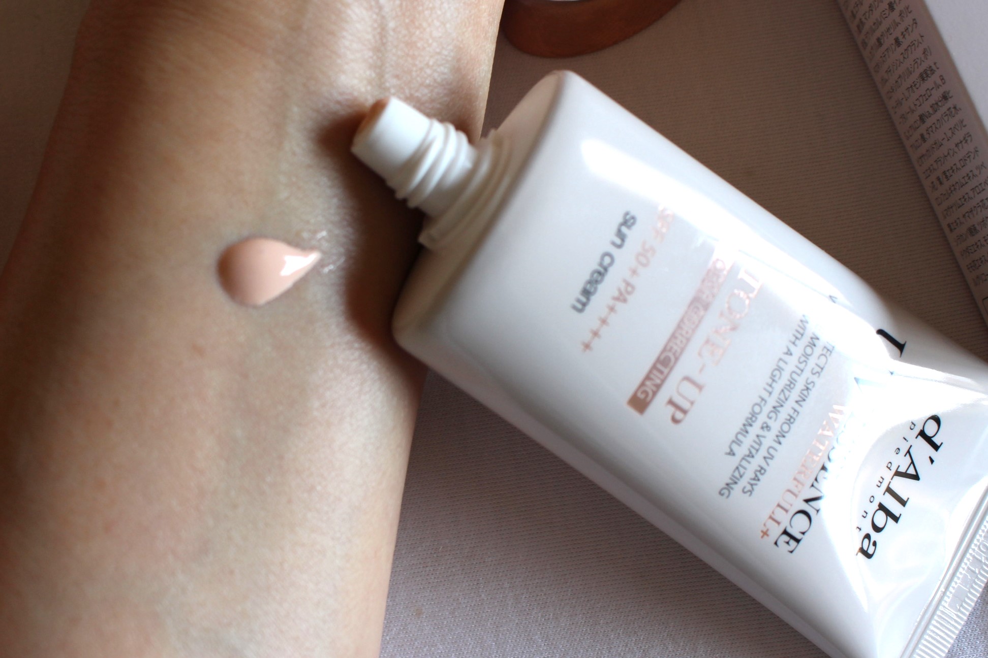 ウォータフルトーンアップサンクリーム/ダルバ/日焼け止めクリームを使ったクチコミ（3枚目）