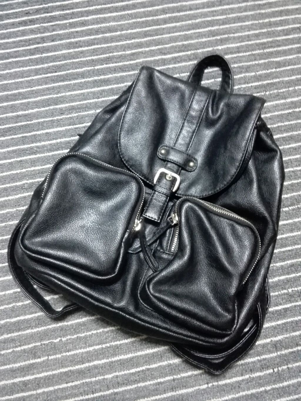 さくらんぼ🍒 on LIPS 「こんにちは さくらんぼです(._.)今日は私のカバンの中身を紹..」(1枚目)