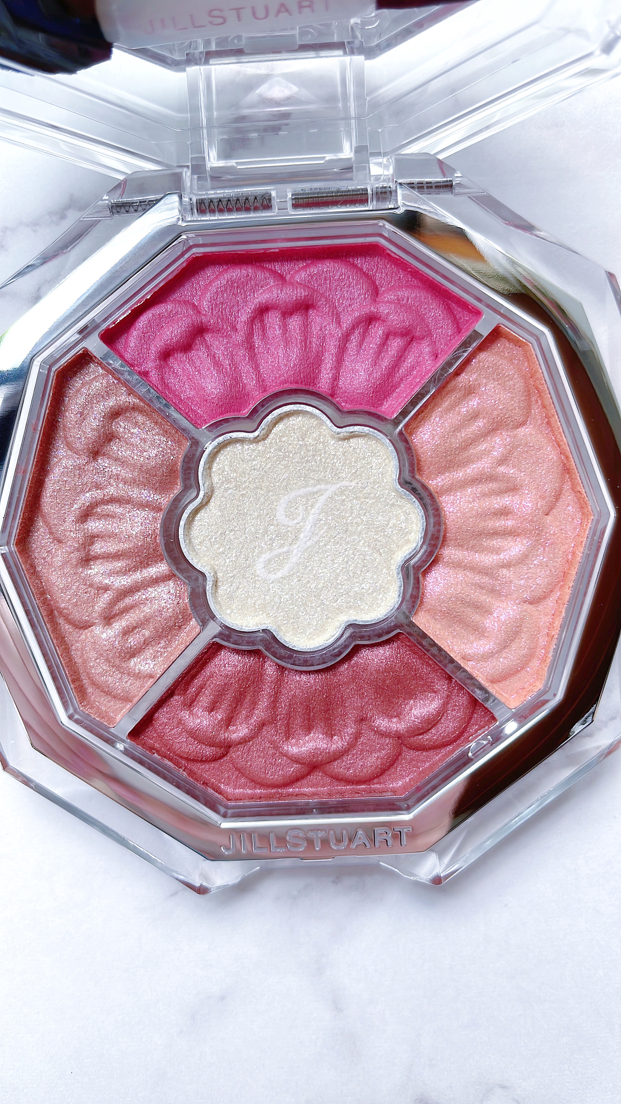 ジルスチュアート ブルームクチュール アイズ　ジュエルドブーケ/JILL STUART/アイシャドウパレットを使ったクチコミ（3枚目）