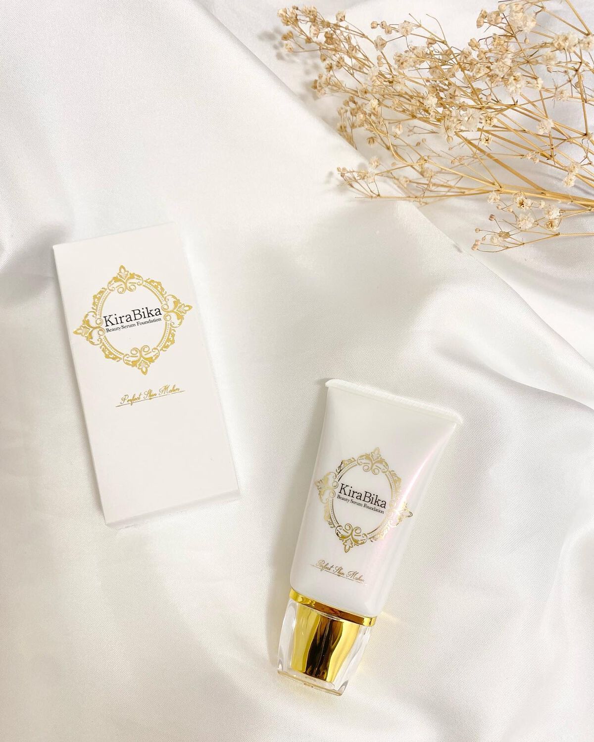 以前から気になっていたビューティーセラムファンデーションを使ってみました🕊

このファンデ、ヒト幹細胞エキスや卵殻膜エキス、セラミドなどの美容成分を配合している美容液ファンデーションなんです🌿

しかも1本で美容液、日焼け止め、化粧下地