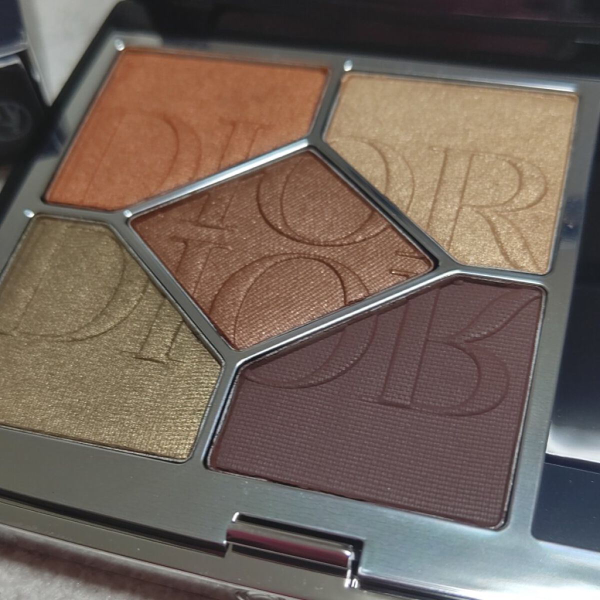 【旧】サンク クルール クチュール 659 ミラー ミラー〈ディオール エン ルージュ エディション〉（生産終了）/Dior/アイシャドウパレットを使ったクチコミ（3枚目）